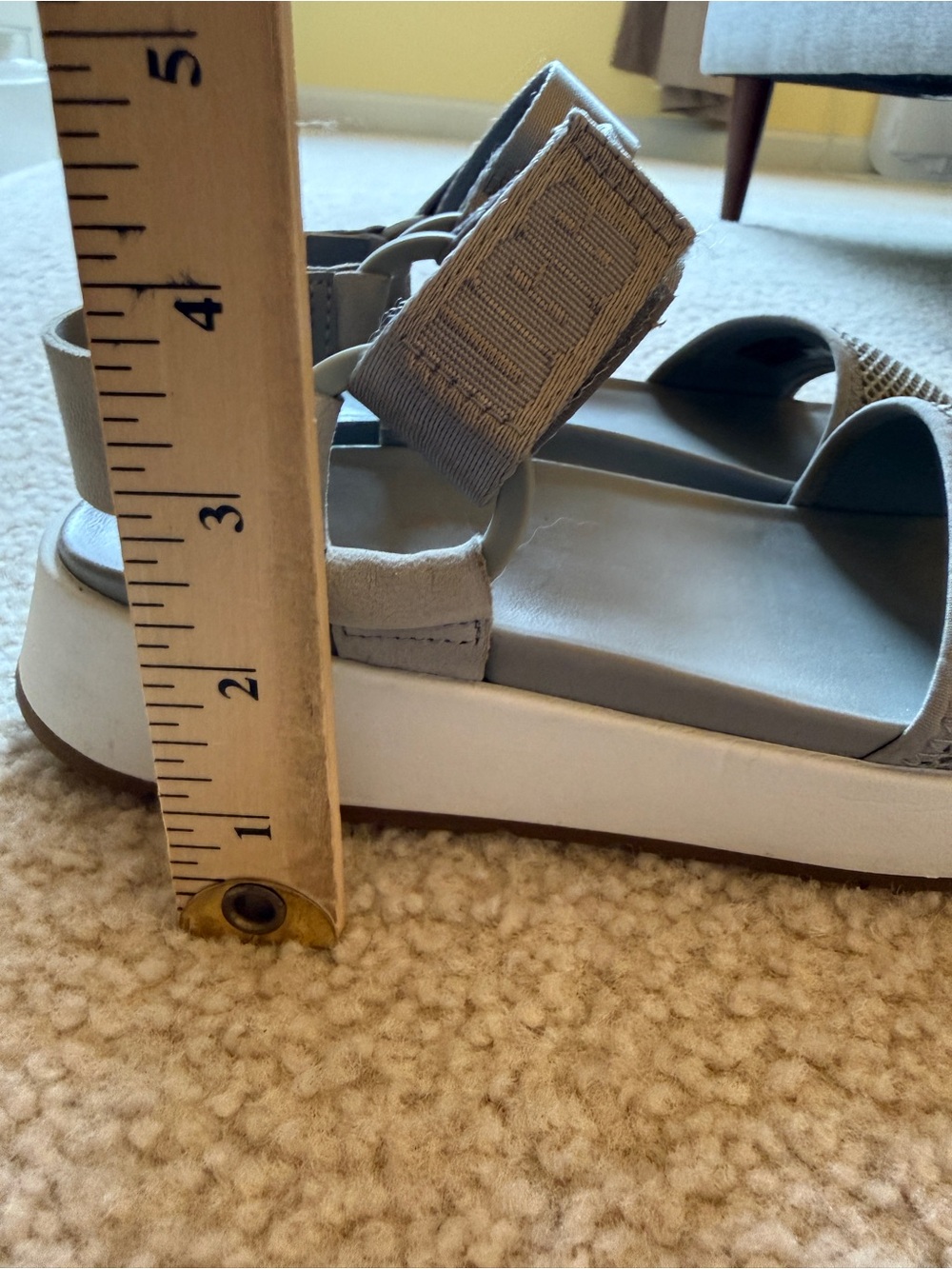 UGG women’s Grey Open-Toe Comfort Sandals - Picture 9 of 9